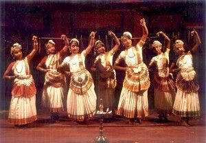 Mohiniyattam
