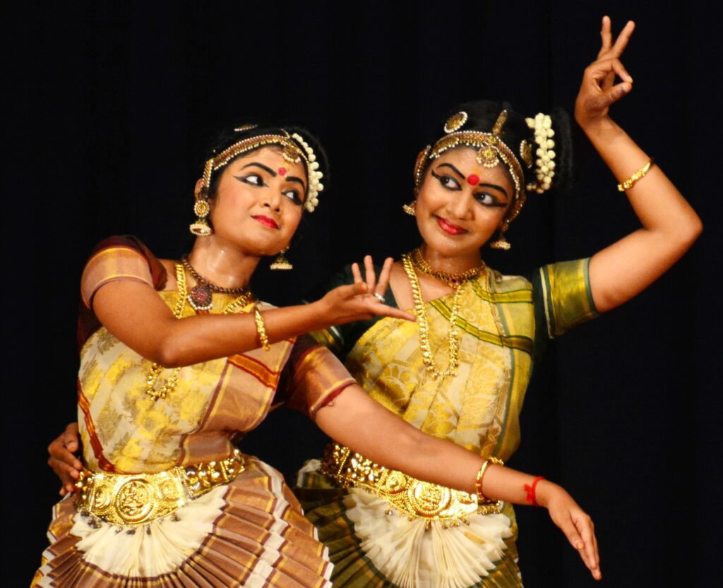 Mohiniyattam Aruti Adavus: 69