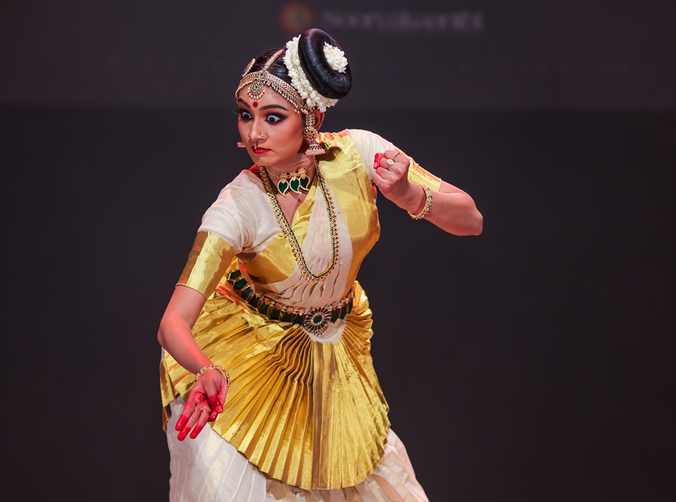 A Brilliant Mohiniyattam Kutcheri 1 Mohiniyattam